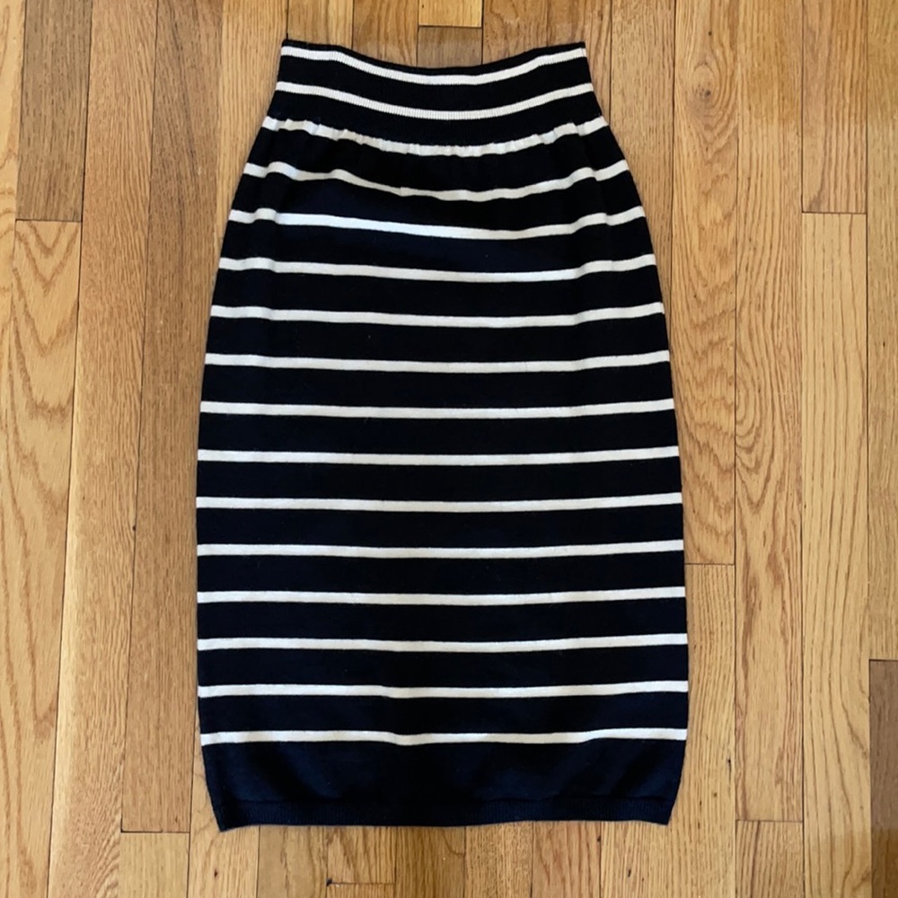 Sweater pencil skirt